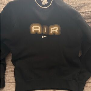 Nike Men's Black and Gold Crewneck Sweater